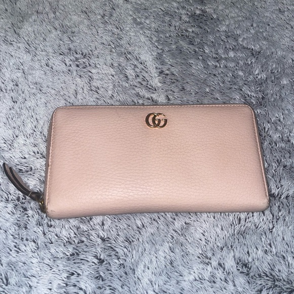 Blush Pink Gucci Wallet - Picture 1 of 3